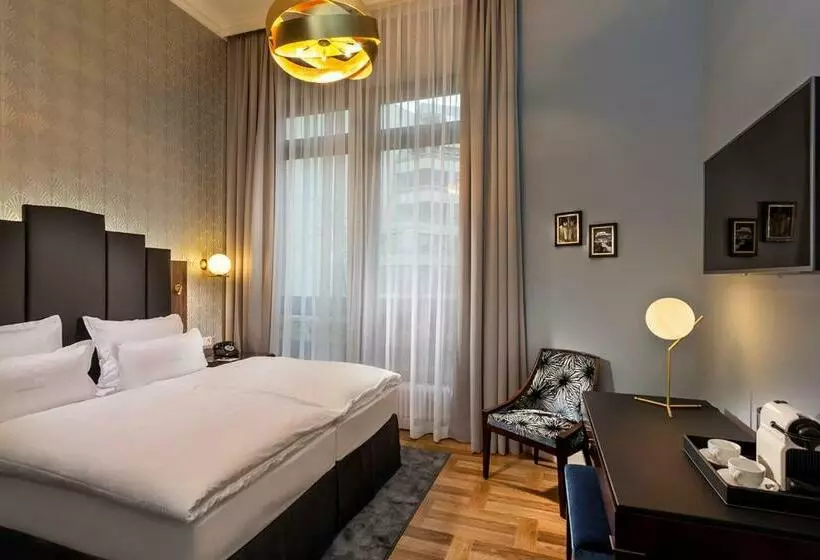 هتل Mondial Am Kurfürstendamm