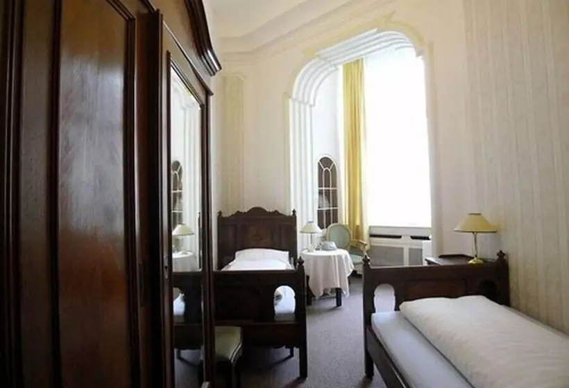 Hotelli Pension Funk Am Kurfürstendamm