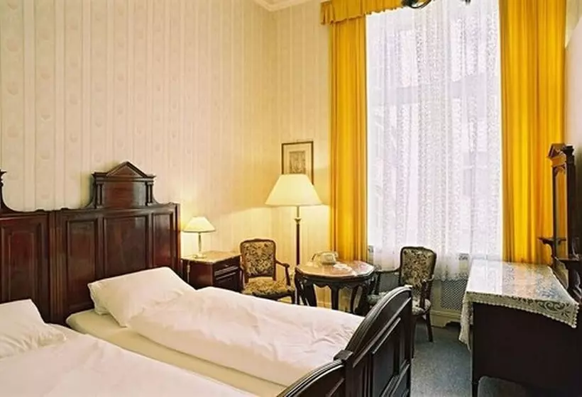 Hotelli Pension Funk Am Kurfürstendamm