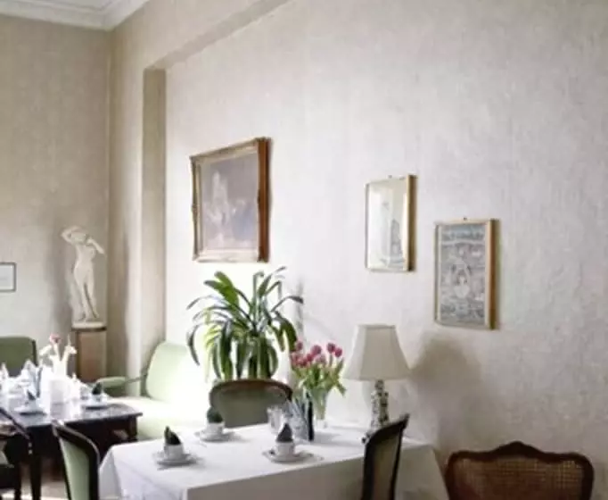 Hotelli Pension Funk Am Kurfürstendamm