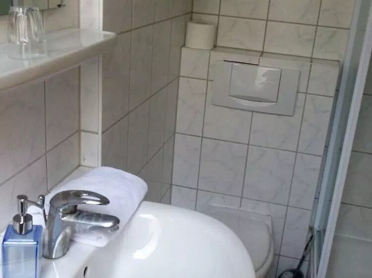 Hotelli Pension Funk Am Kurfürstendamm