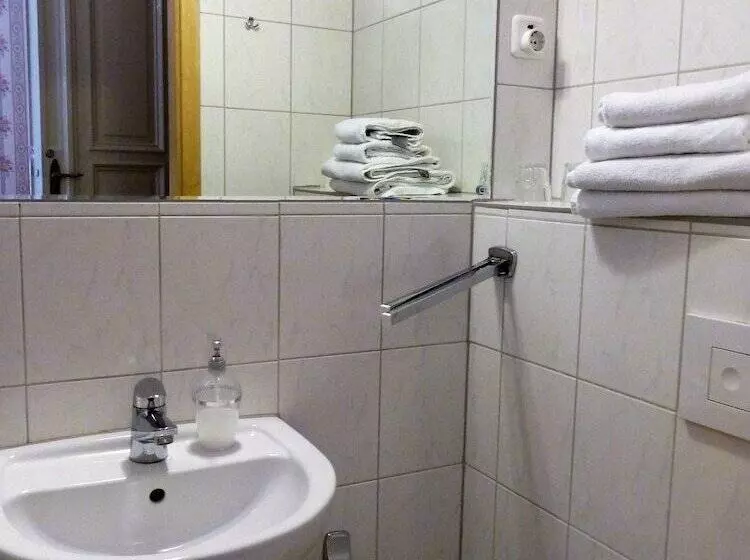 Hotelli Pension Funk Am Kurfürstendamm