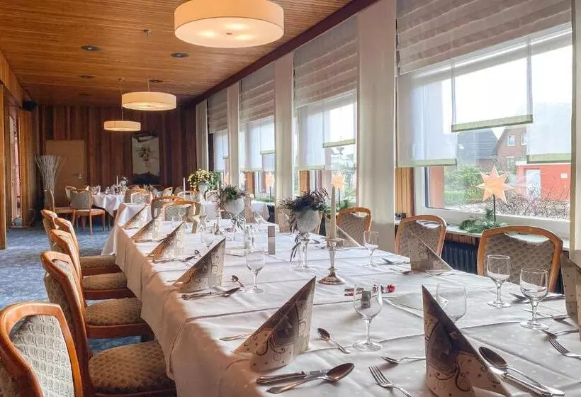 ホテル Restaurant Vier Linden