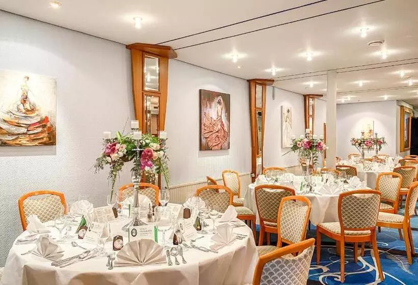 ホテル Restaurant Vier Linden