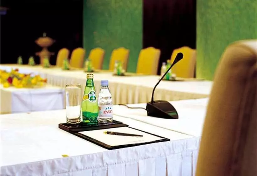 호텔 The Kunlun Beijing