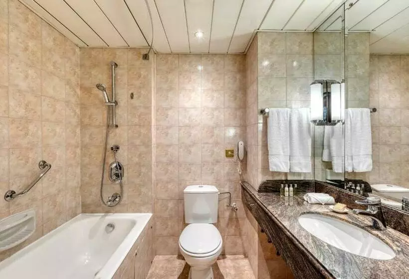 هتل The Landmark Nicosia