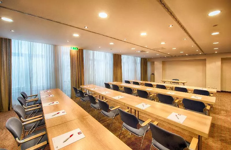 Leonardo Hotel Hamburg Airport