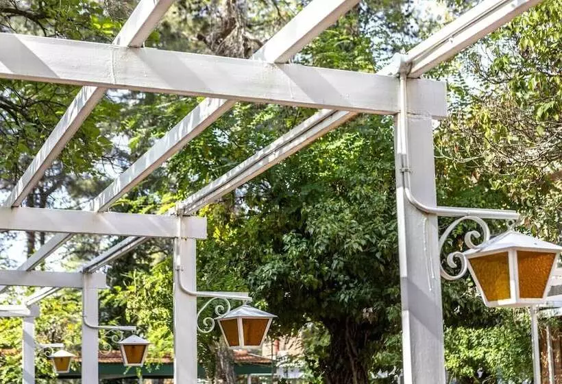 استراحتگاه Forest Park