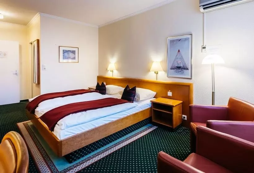 בית מלון כפרי Consul Retro