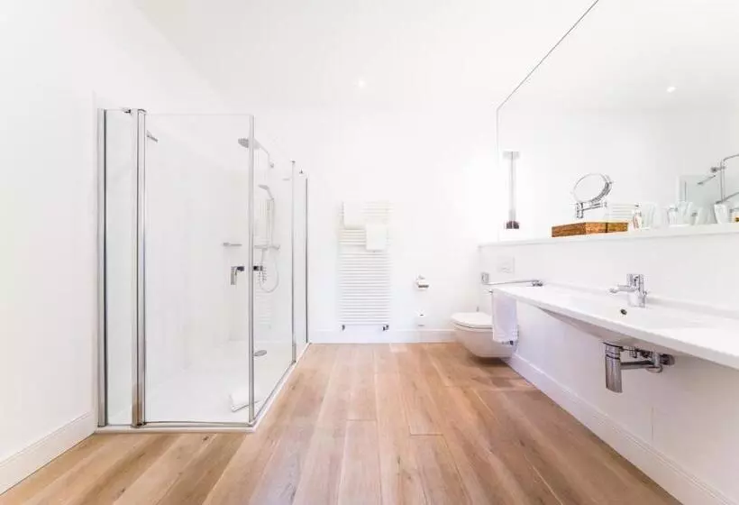 فندق Gräflicher Park Health & Balance Resort