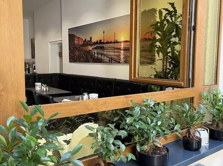 Palm Premium Hotel & Apartments