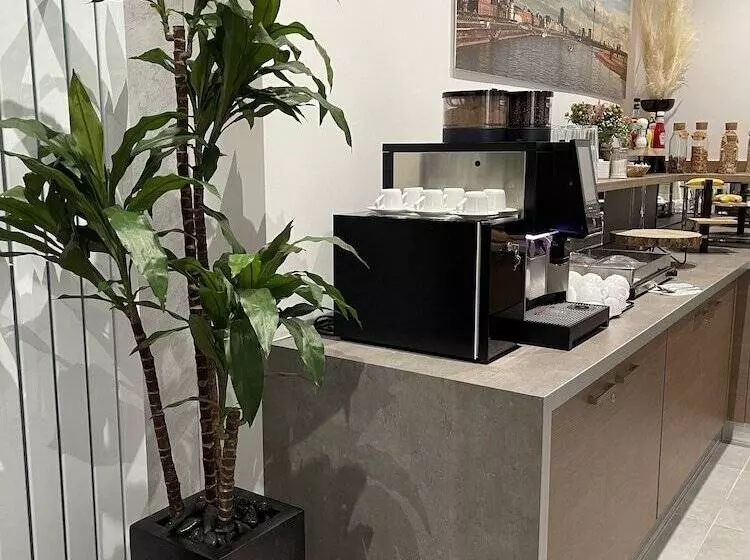 Palm Premium Hotel & Apartments