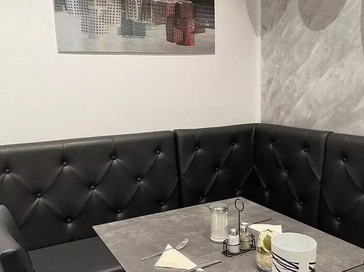 Palm Premium Hotel & Apartments