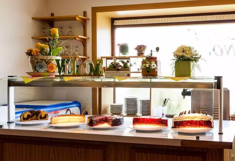 هتل Und Cafe Panorama