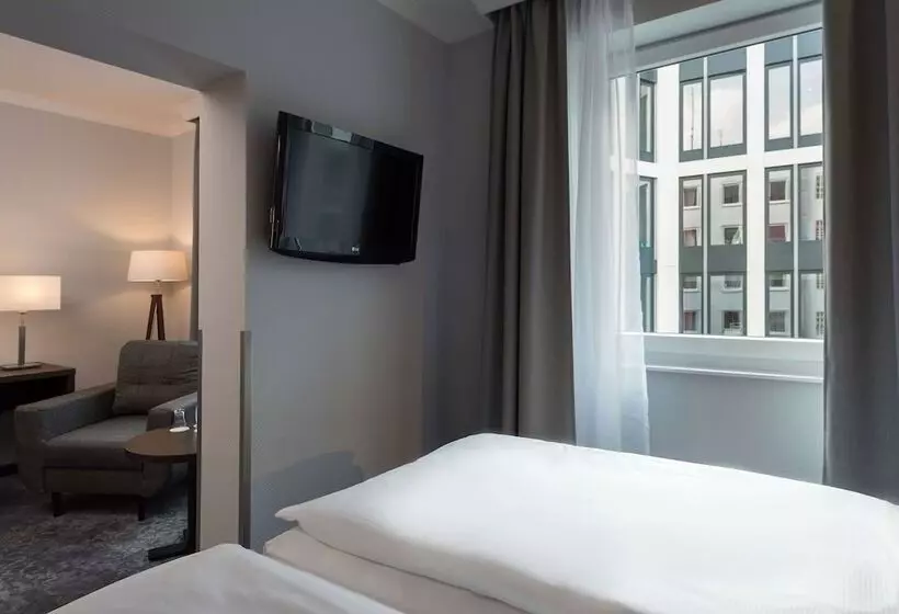 Отель Wyndham Köln