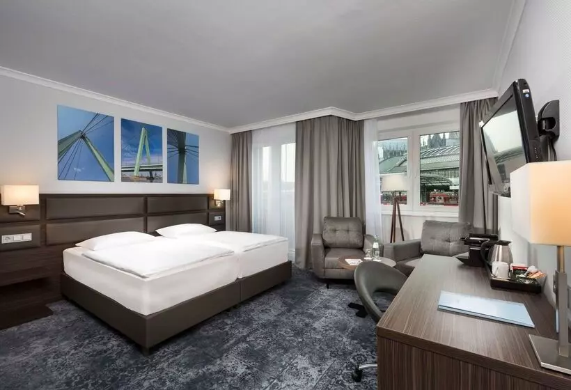 Отель Wyndham Köln