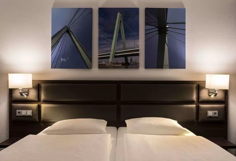 Отель Wyndham Köln