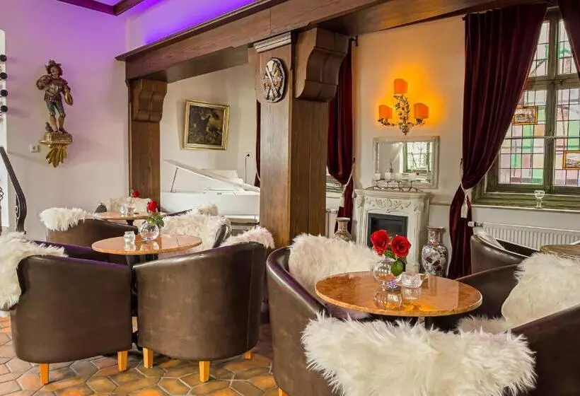 Отель Zum Goldenen Löwen