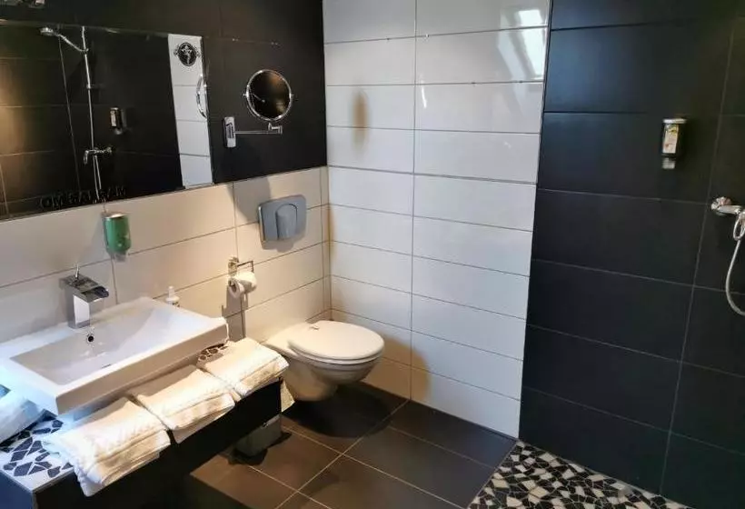 ホテル Brunnenhof