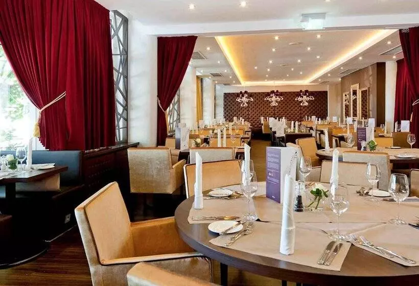 Отель Mercure Residenz Frankfurt Messe