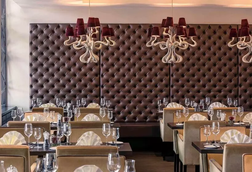 Отель Mercure Residenz Frankfurt Messe