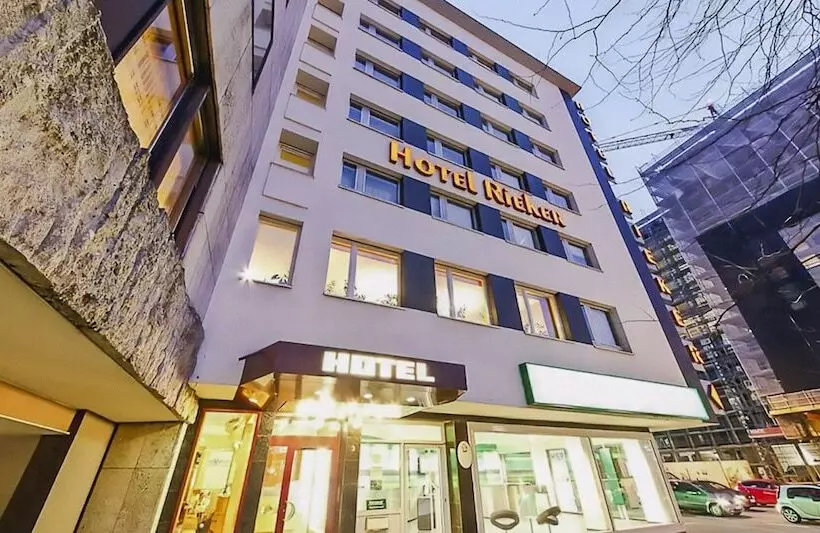 فندق Plaza Inn Rieker Stuttgart Hauptbahnhof