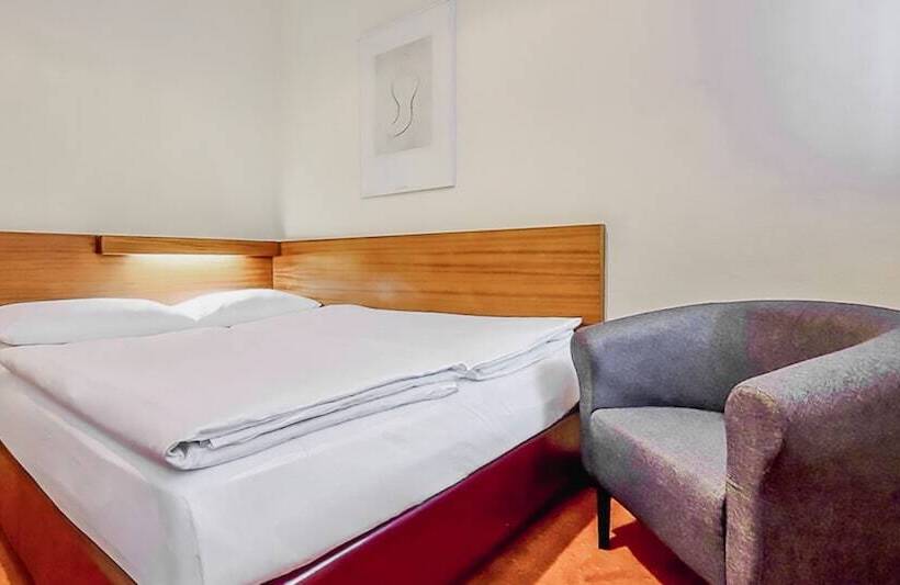 Hotelli Plaza Inn Rieker Stuttgart Hauptbahnhof