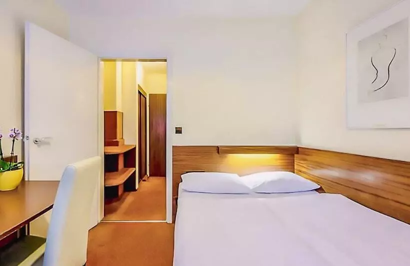 酒店 Plaza Inn Rieker Stuttgart Hauptbahnhof