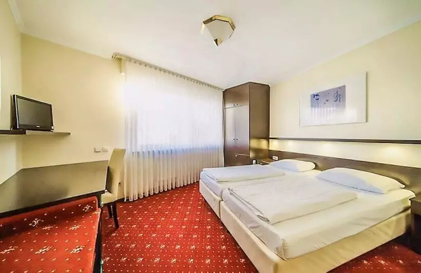 酒店 Plaza Inn Rieker Stuttgart Hauptbahnhof