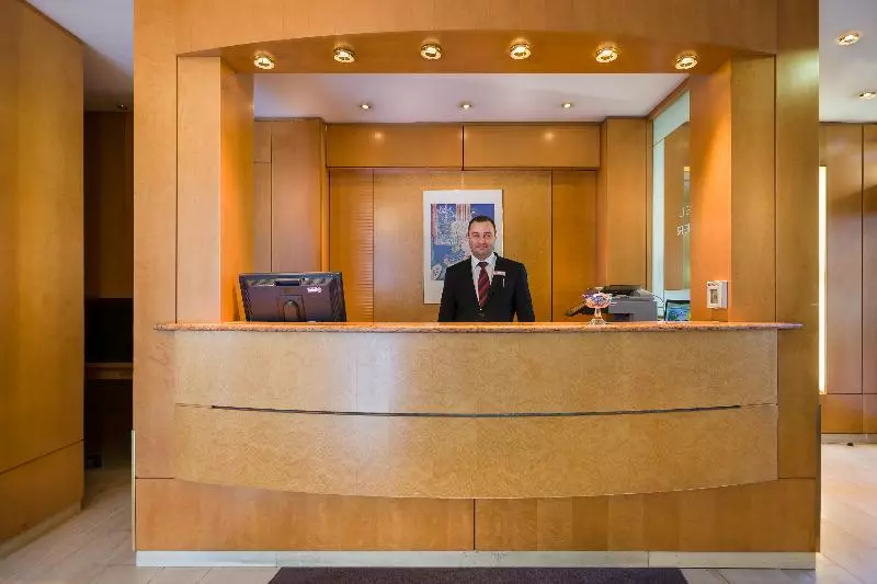 酒店 Plaza Inn Rieker Stuttgart Hauptbahnhof