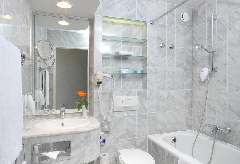 Relexa Waldhotel Schatten Stuttgart