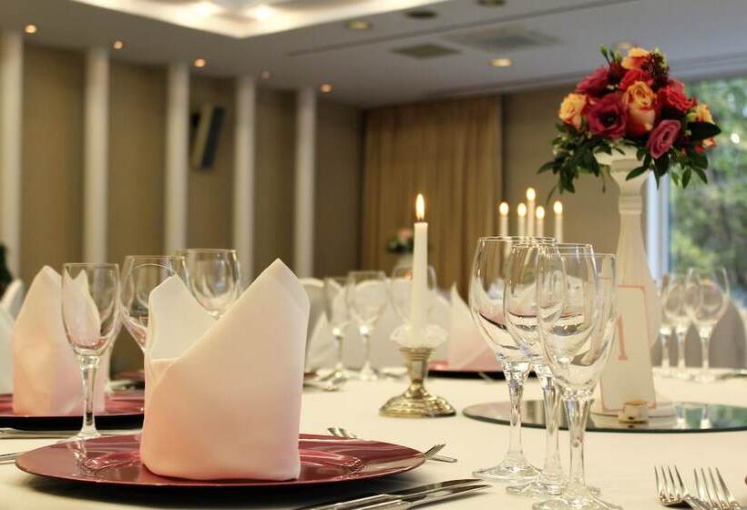 Relexa Waldhotel Schatten Stuttgart