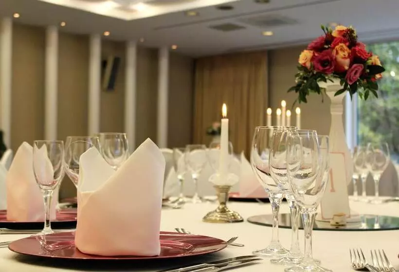 Relexa Waldhotel Schatten Stuttgart