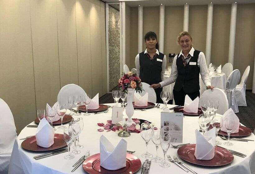 Relexa Waldhotel Schatten Stuttgart