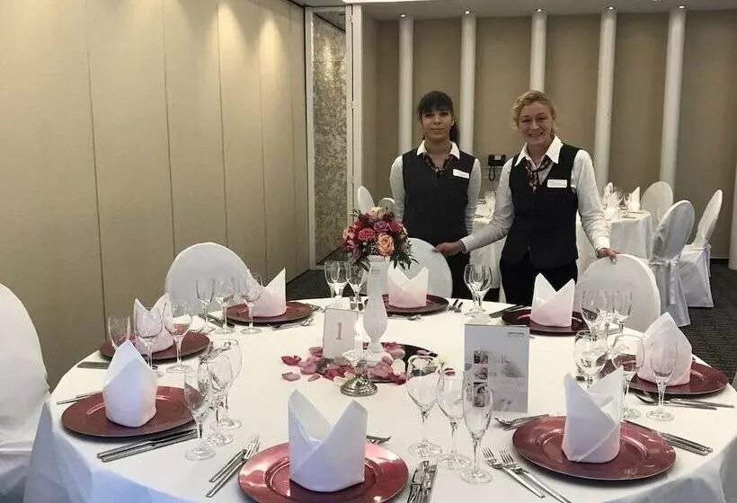 Relexa Waldhotel Schatten Stuttgart