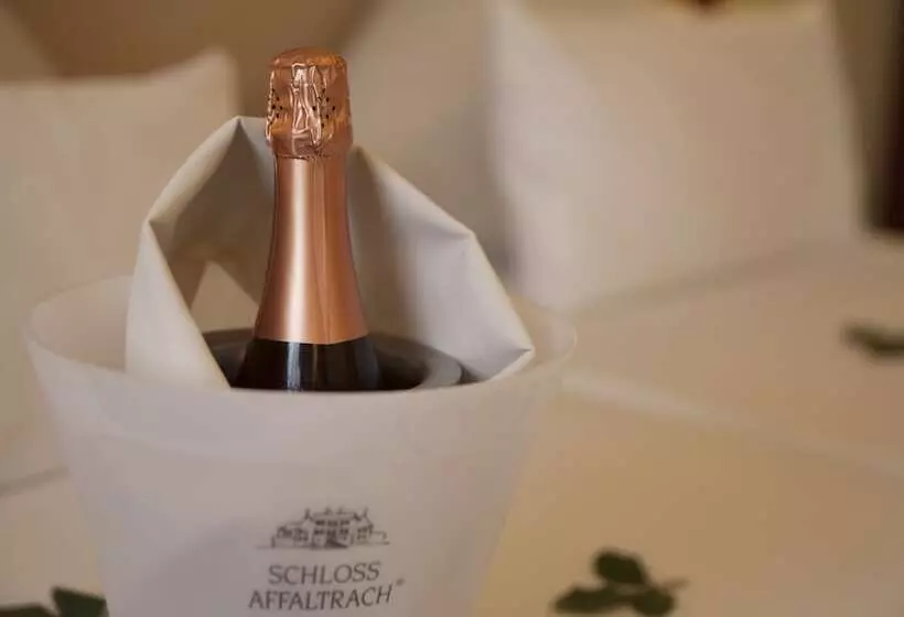 Stadt Gut Hotel Gasthof Goldener Adler