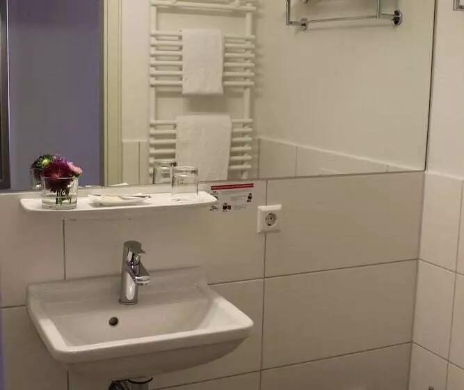 Stadt Gut Hotel Gasthof Goldener Adler