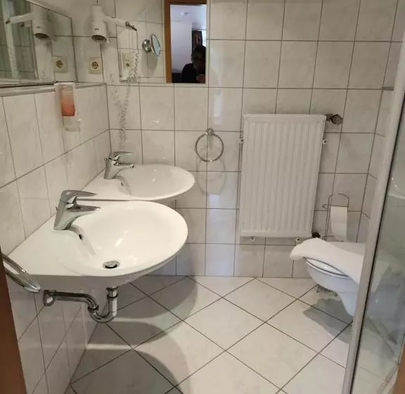 בית מלון כפרי Strand Café