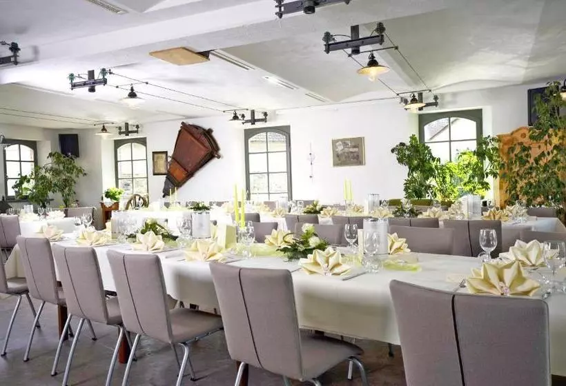 Отель Zur Schmiede