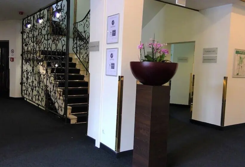 relexa hotel Schatten Stuttgart