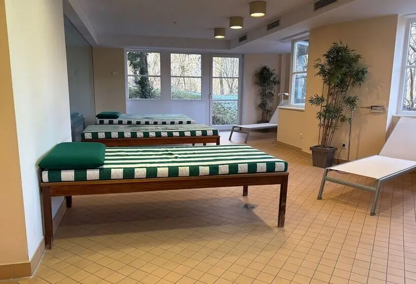relexa hotel Schatten Stuttgart