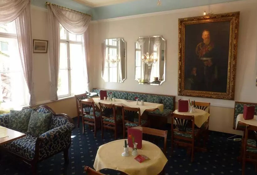 Отель Bayerischer Hof Starnberg