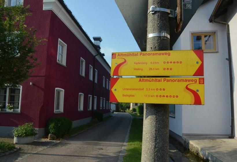 Hotelli Gasthof Krone