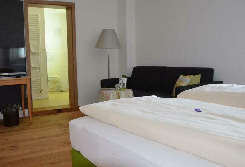 Hotelli Gasthof Krone