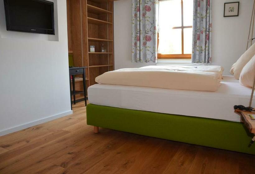 Hotelli Gasthof Krone