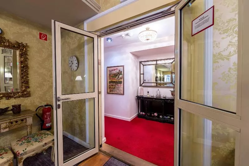 Historik Hotel Goldener Hirsch Rothenburg