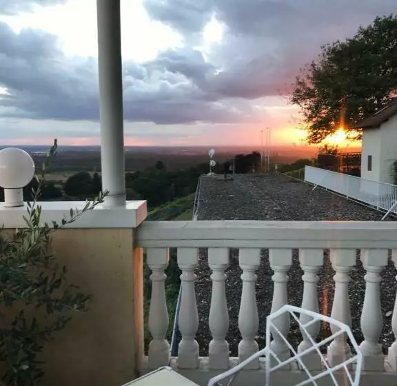 Отель Panorama Und Restaurant Schloßberg