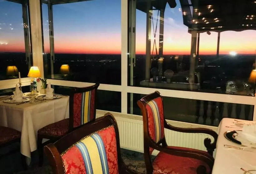 Отель Panorama Und Restaurant Schloßberg