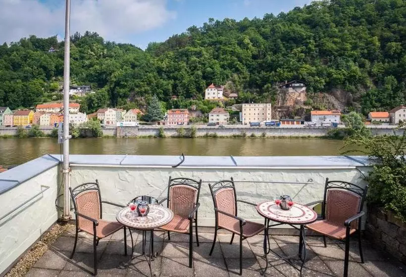 Отель Passauer Wolf