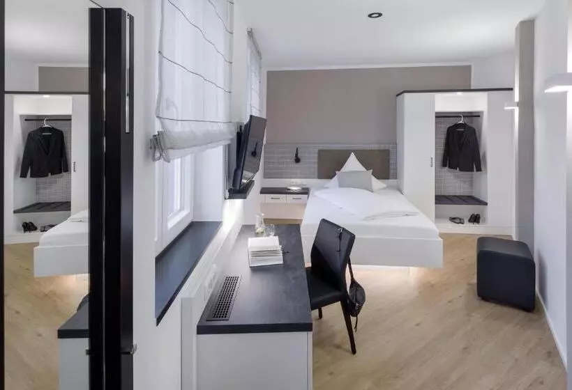 Wirtshaus & Hotel Goldener Greif